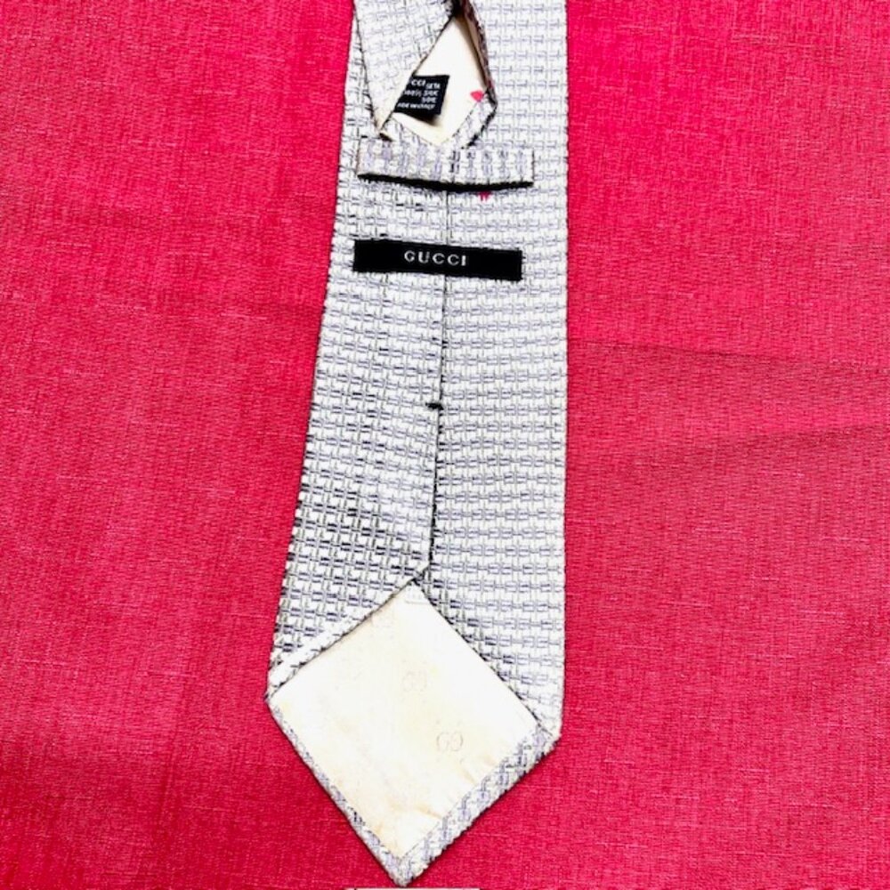 (4) GUCCI 100% SILK MEN'S Neck Ties Blue Stripted Silver Green Gold (Select 1) - Picture 10 of 16